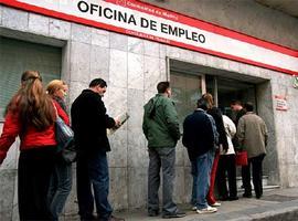 Las asturianas resisten mejor el impacto de la crisis en materia de empleo