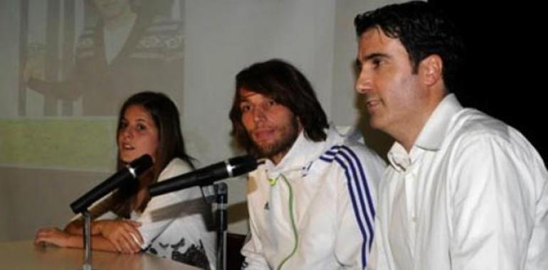 Michu presenta su Campus de verano