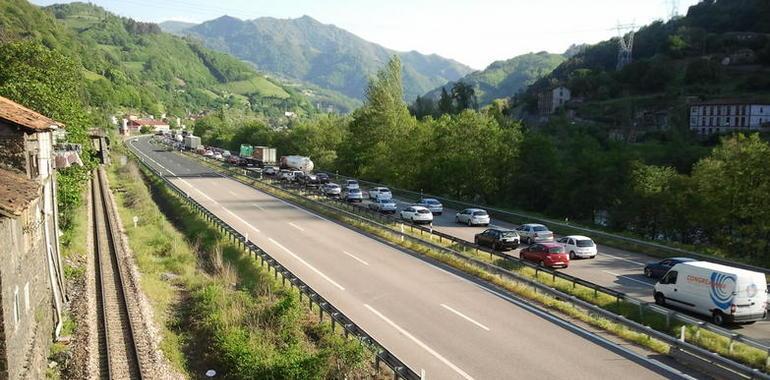 Corte tráfico en A66 sentido León a la altura de Figaredo