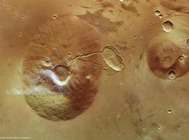 Una pareja de volcanes en Marte