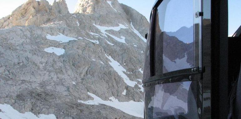 Localizan a un turista británico extraviado en la Collada Arenera, en Picos