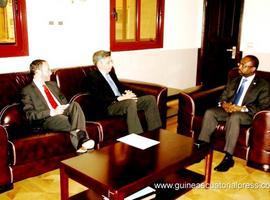 España suprimirá las becas para estudiantes guineanos en 2013