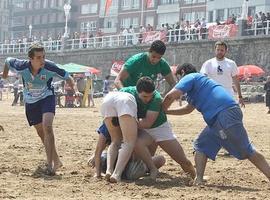 Más de 100 jovenes participaron en el IV Torneo de Rugby playa de San Lorenzo