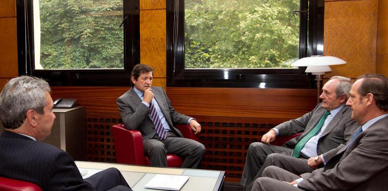 El presidente del Principado recibe al consejero delegado de ENCE