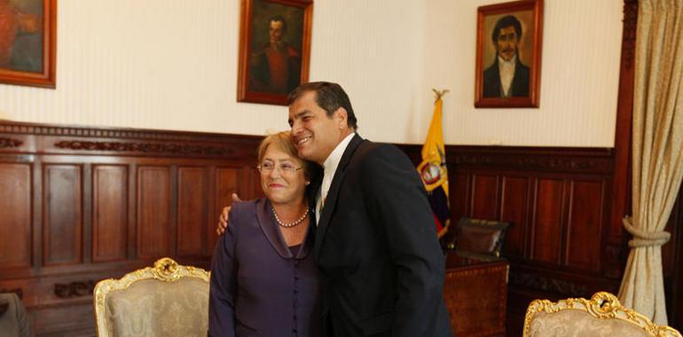 Bachelet califica como extraordinaria la política social en Ecuador