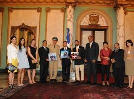 Presidente Fernández felicita a los alpinistas dominicanos que escalaron el Monte Everest 