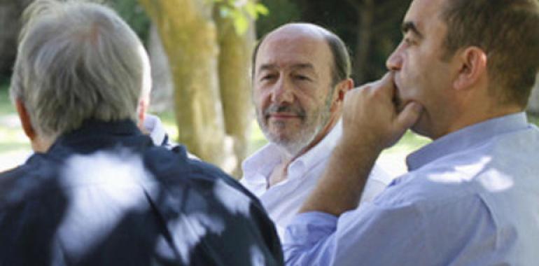 Rubalcaba: "Teníamos razón los que insistíamos en que hacían falta políticas de crecimiento en la UE"