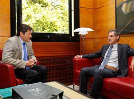 El presidente del Principado recibe al del Club Asturiano de Calidad