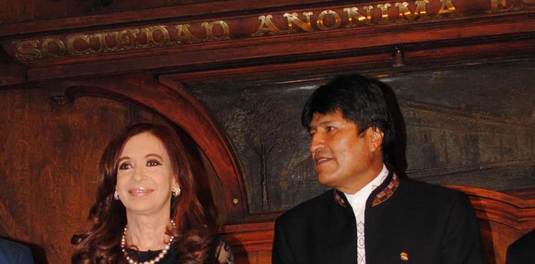 Evo Morales califica de "dictadura" el régimen de Franco en Paraguay