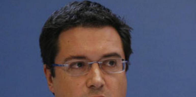 Óscar López: "Se puede agradecer al presidente socialista francés el giro de la política europea" 