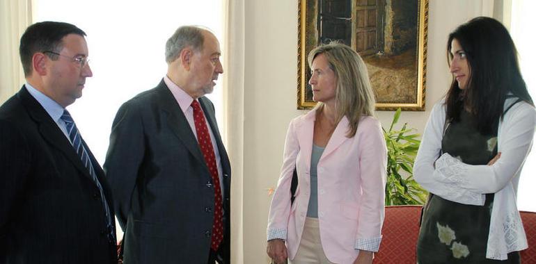 El Delegado del Gobierno recibe a la Abogado General del Estado