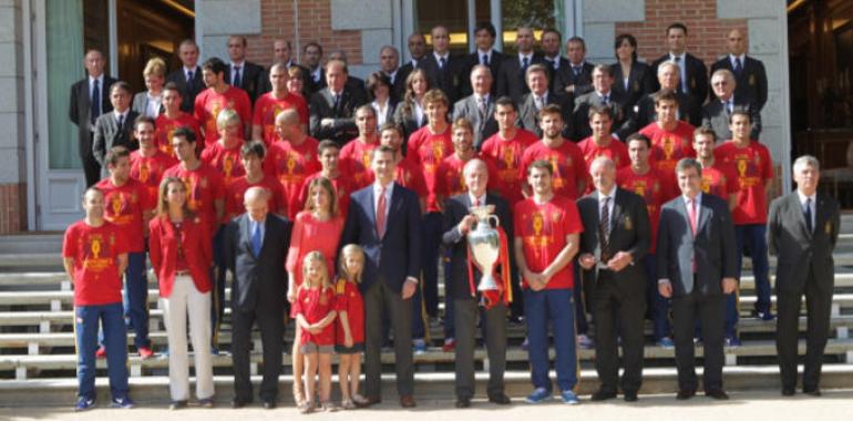 El Rey a la selección: "Nos habéis dado una alegría a todos los españoles"
