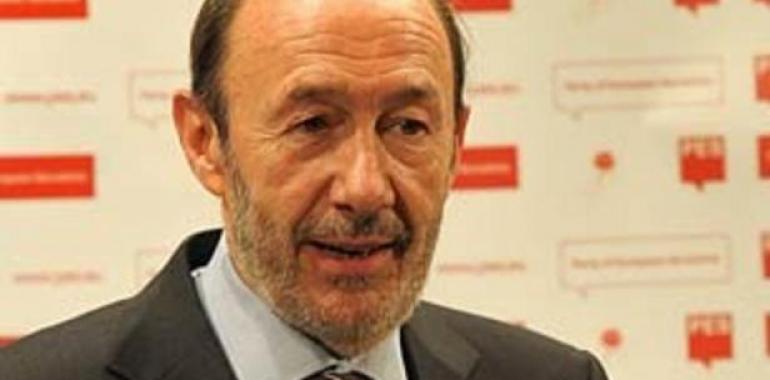 Rubalcaba aboga por inmediatas ayudas para los afectados por los fuegos forestales de Valencia
