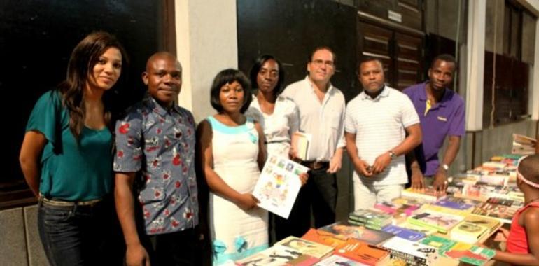 La primera librería de Guinea abre sus puertas en el Centro Cultural de Bata