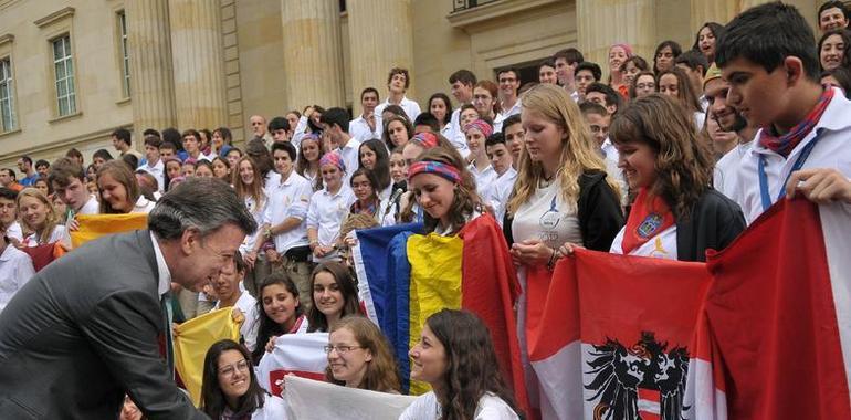 Presidente Santos ‘nombró’ a los jóvenes de la Ruta Quetzal como embajadores de Colombia 