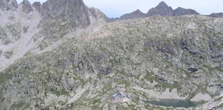 Los ibones de Bachimaña estrenan refugio de montaña
