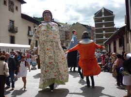 La cultura complementa las fiestas del Carmen y la Magdalena 2012