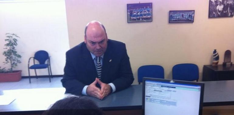 Caunedo renueva su compromiso con el Real Oviedo