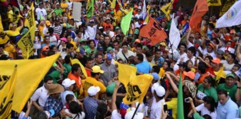Capriles ofece un gobierno "ocupado en resolver los problemas y no en comprar aviones de guerra"