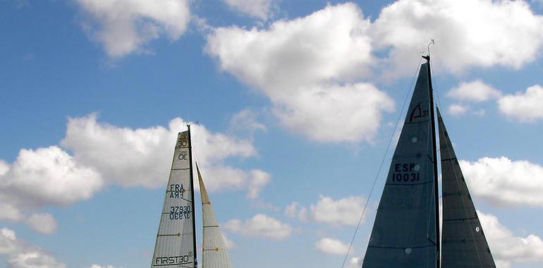 Recta final de la Regata Pornic-Gijón-Pornic