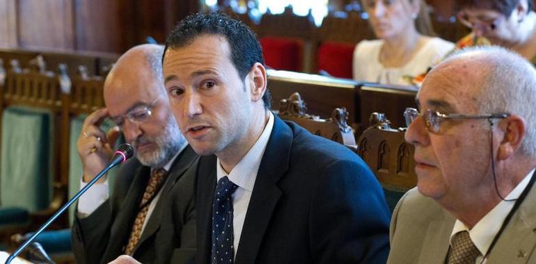 El consejero destaca la respuesta eficaz de Emergencias del Principado en el vertido de Aboño