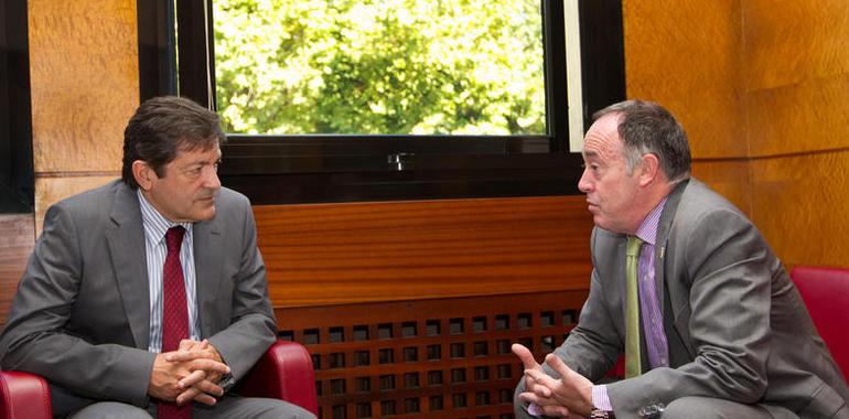 El presidente del Principado recibe al alcalde de Siero