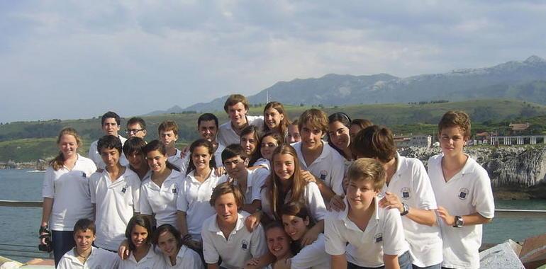 Un grupo de hijos de emigrantes asturianos en México visita Llanes