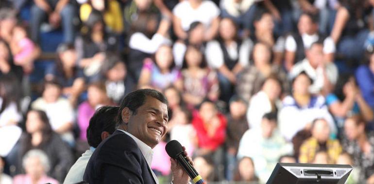 Correa pide investigar un gigantesco fraude de firmas para partidos políticos