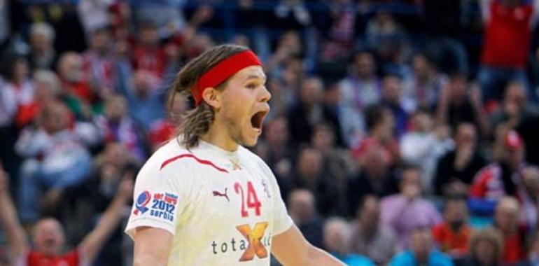 La selección de balonmano cae en el último momento