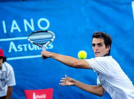 Dani Muñoz se muestra intratable en el Tenis-Playa de Luanco