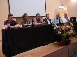 El taller de empleo de viticultura de Cangas presenta su propio vino