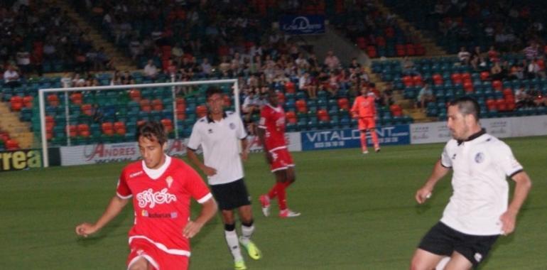 Álex Menéndez rescata al Sporting