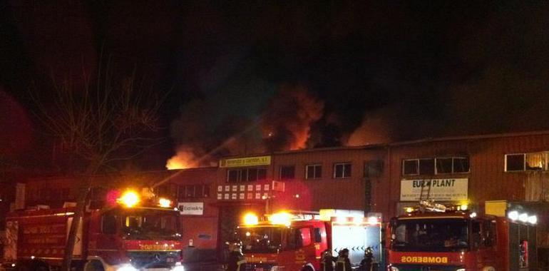 Un incendio causa graves daños a un supermercado Chino
