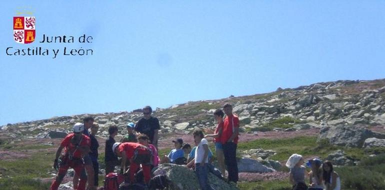 Rescatada una senderista herida en la Sierra de Cabrera (León)