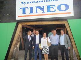 María Jesús Álvarez renueva el compromiso del Principado con el equipamiento rural