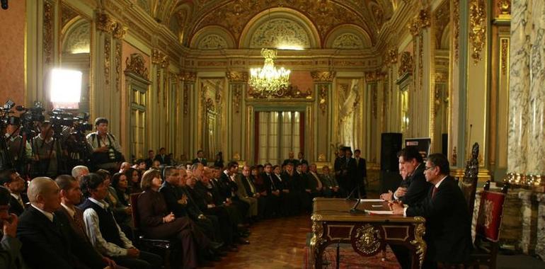 Alán García felicita a Humala y le desea éxito en su Gobierno