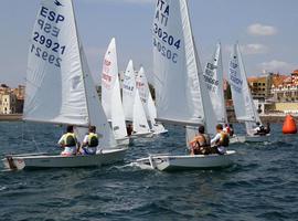 Alfonso Cabezudo y Sara García, del Club Astur de Regatas, campeones de Asturias de Snipe