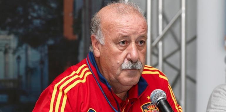 Del Bosque: "Para nosotros, debe ser emocionante reunirnos después de ganar el título europeo"