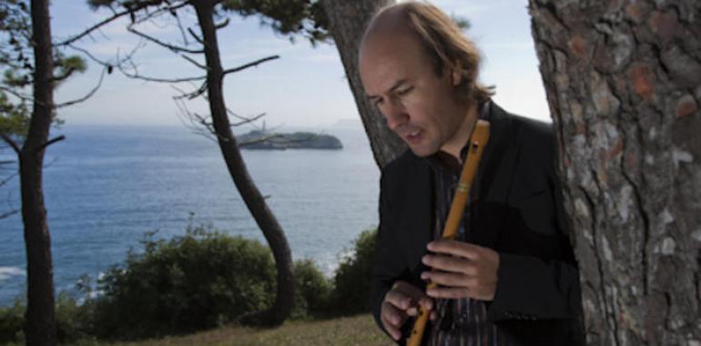Carlos Núñez: “Animo a los músicos jóvenes a viajar, morder el polvo y no caer en el pesimismo”