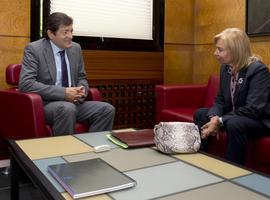 Reunión del presidente del Principado con la procuradora general