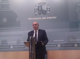 El ministro del Interior reconoce discrepancias en los informes sobre los restos en Las Quemadillas