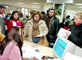 Ayuda para 150 mil ecuatorianos afectados por Ley Sanitaria en España 