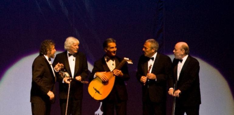 Les Luthiers ya son españoles