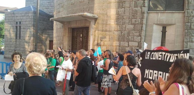 Activa jornada de protesta de los trabajadores de las administraciones públicas asturianas