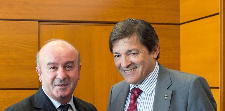 El presidente del Principado recibe al alcalde de Riosa