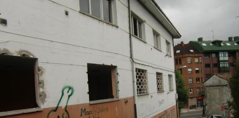 IU pide una actuación urgente en la zona afectada por el Plan Especial de la Tenderina