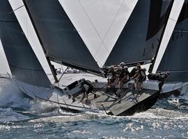 El Audi Azzurra Sailing Team lo tiene todo a punto para alzarse con el Trofeo