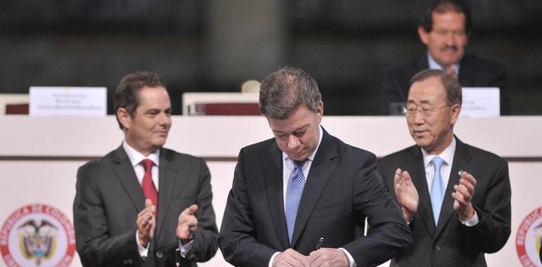 ‘Hoy es un día de esperanza nacional’, afirmó el Presidente Santos al sancionar la Ley de Víctimas  