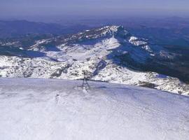  Localizados tres montañeros perdidos en el monte Gorbea