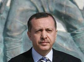 Zapatero felicita al primer ministro de Turquía por su victoria en las elecciones 